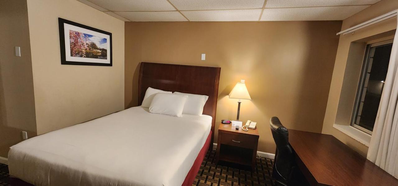 Nashoba Valley Inn & Suites Ayer Zewnętrze zdjęcie
