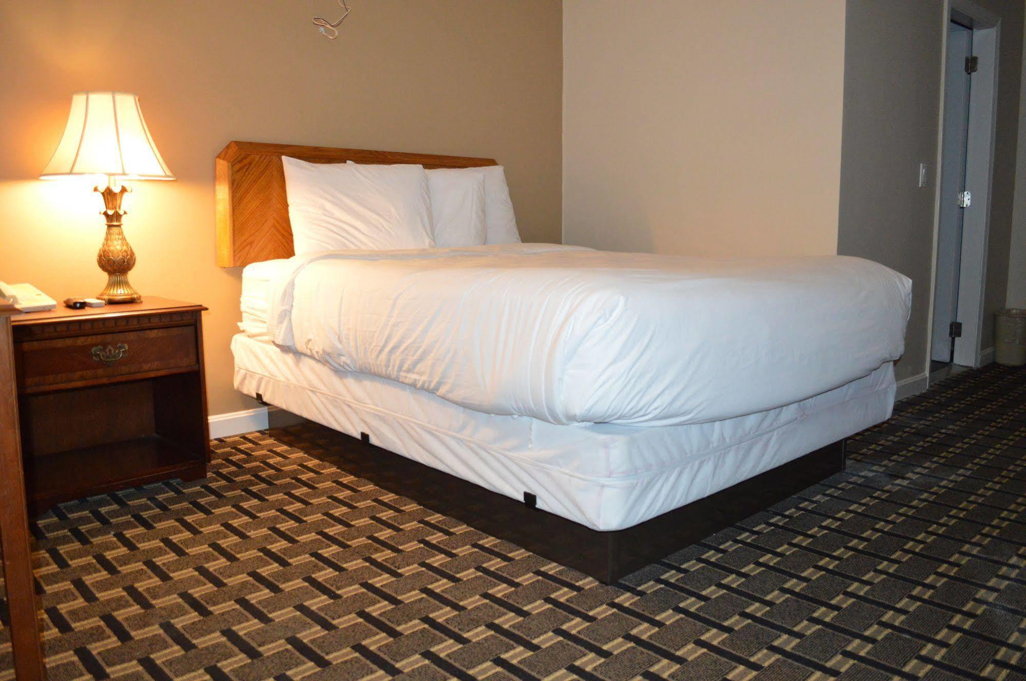Nashoba Valley Inn & Suites Ayer Zewnętrze zdjęcie