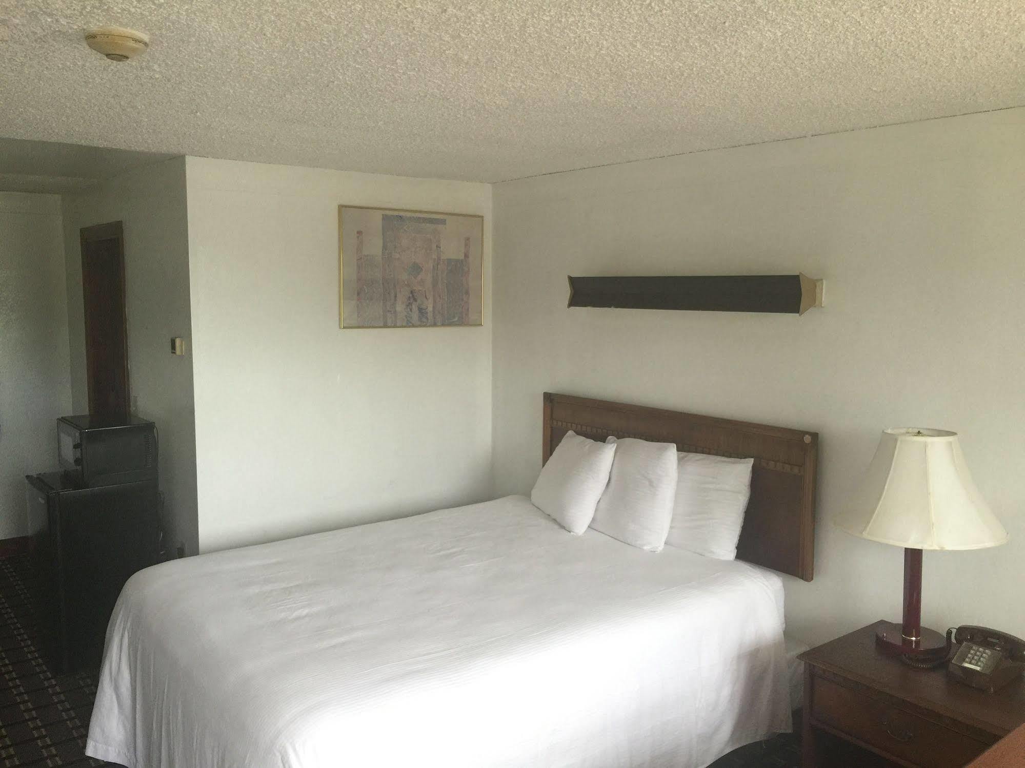 Nashoba Valley Inn & Suites Ayer Zewnętrze zdjęcie