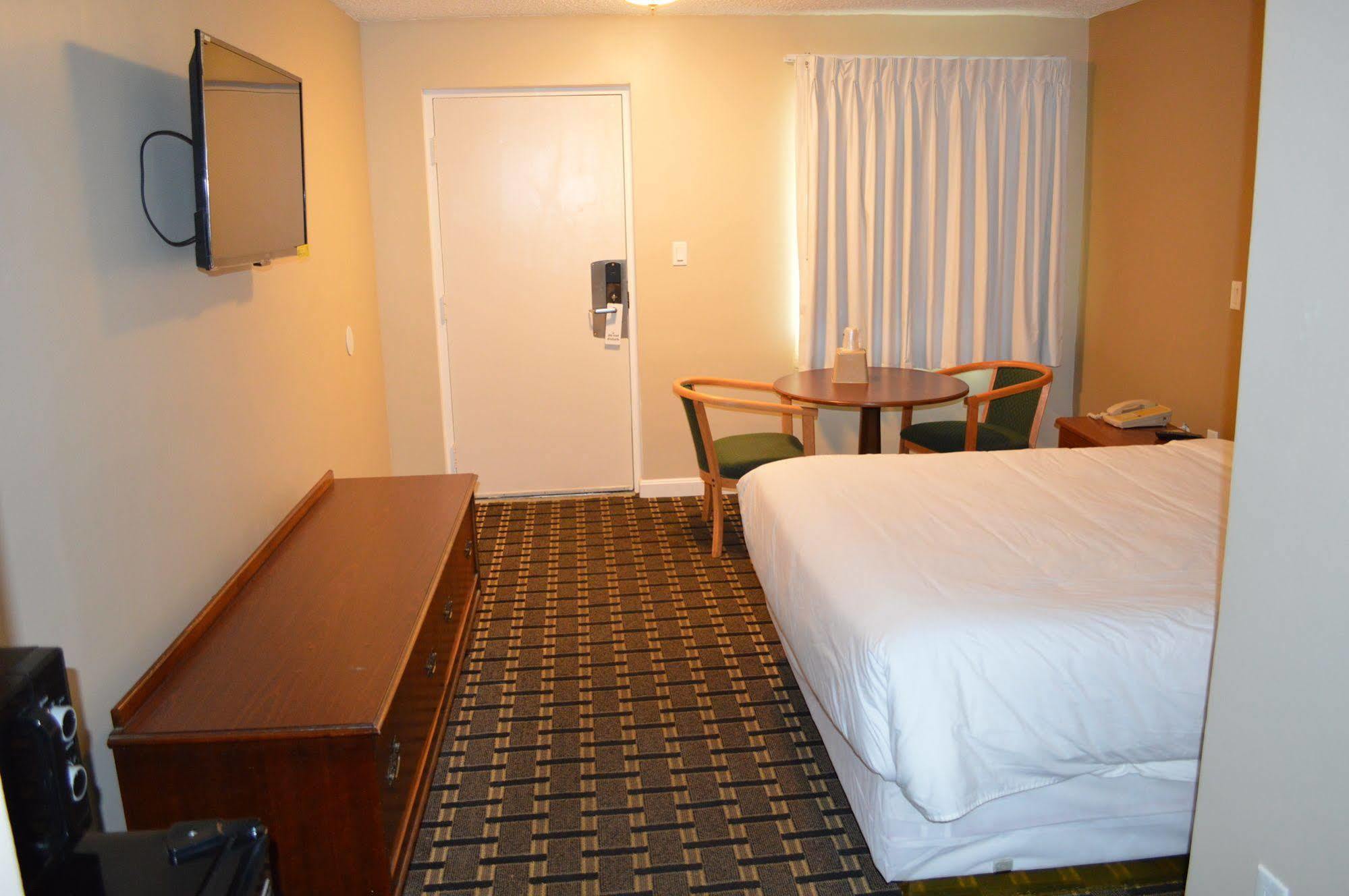 Nashoba Valley Inn & Suites Ayer Zewnętrze zdjęcie
